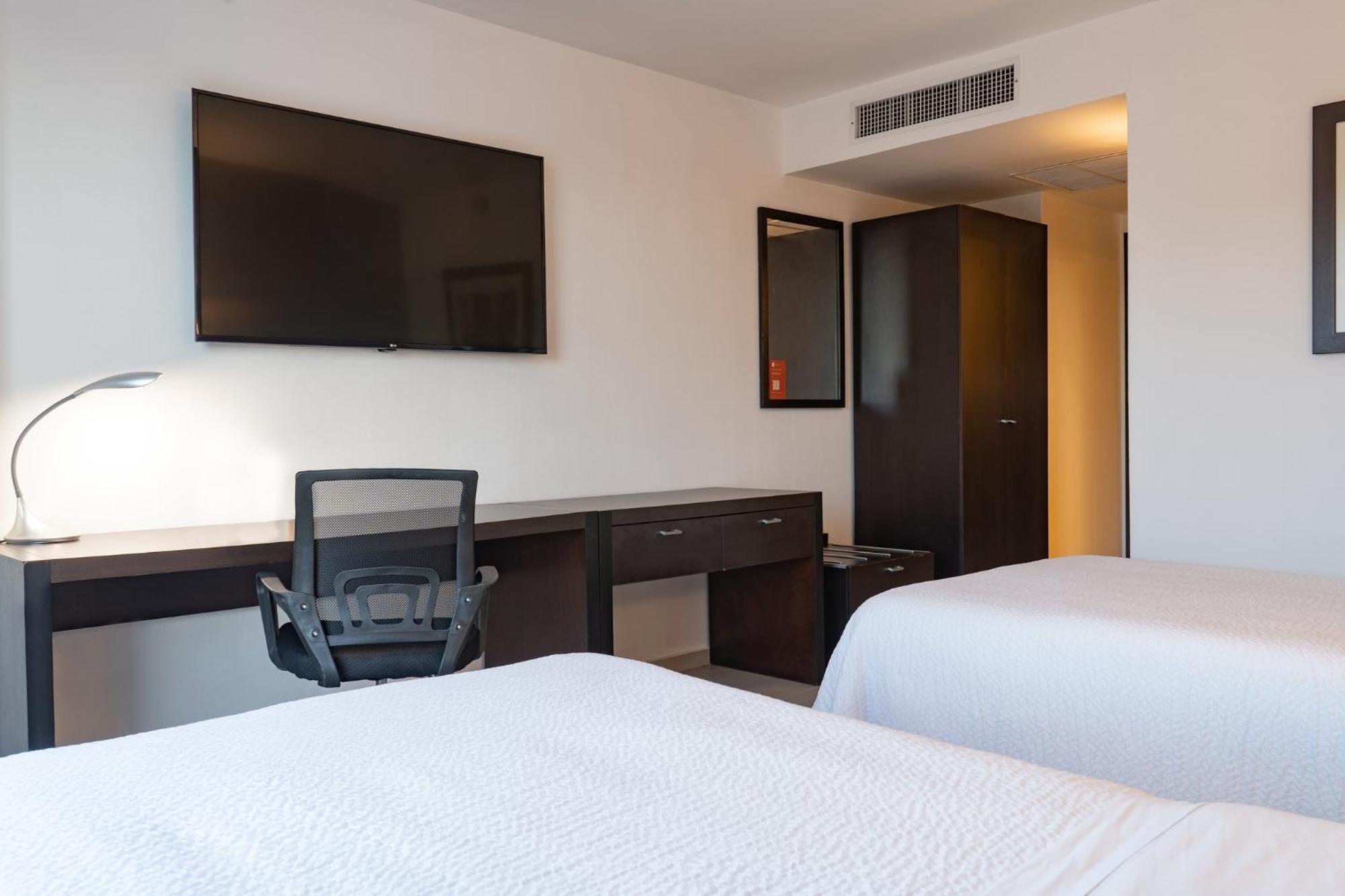 Fiesta Inn Tepic Zewnętrze zdjęcie