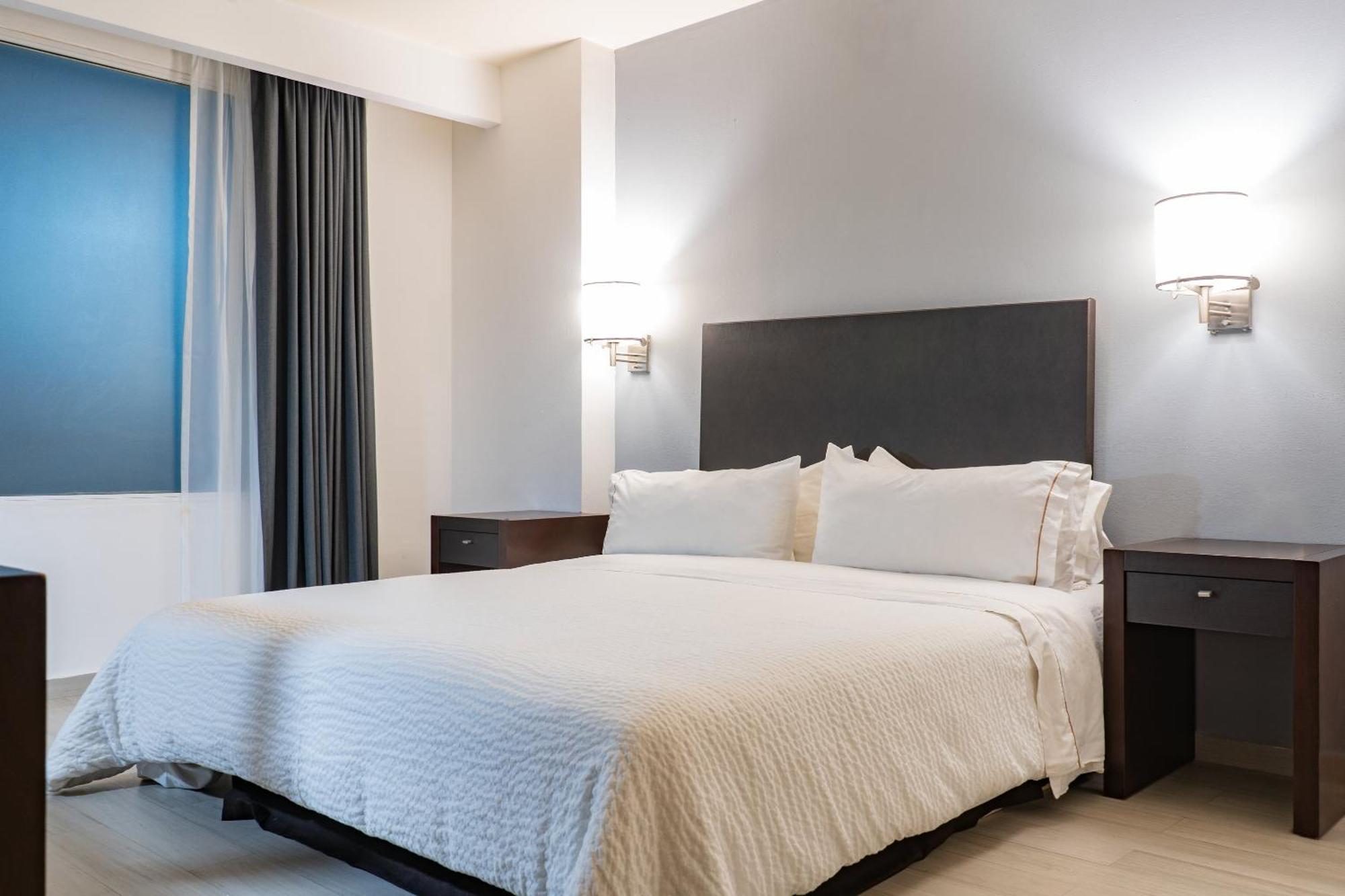Fiesta Inn Tepic Zewnętrze zdjęcie