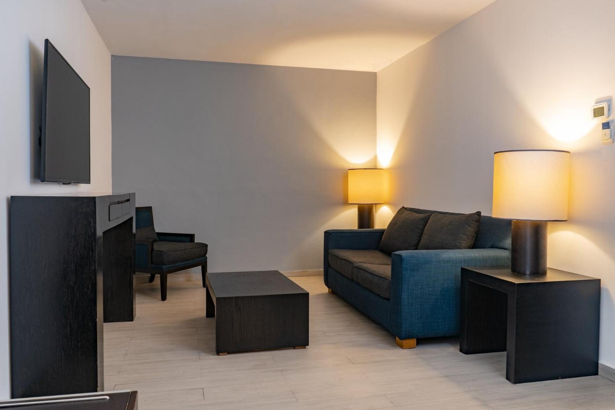 Fiesta Inn Tepic Zewnętrze zdjęcie