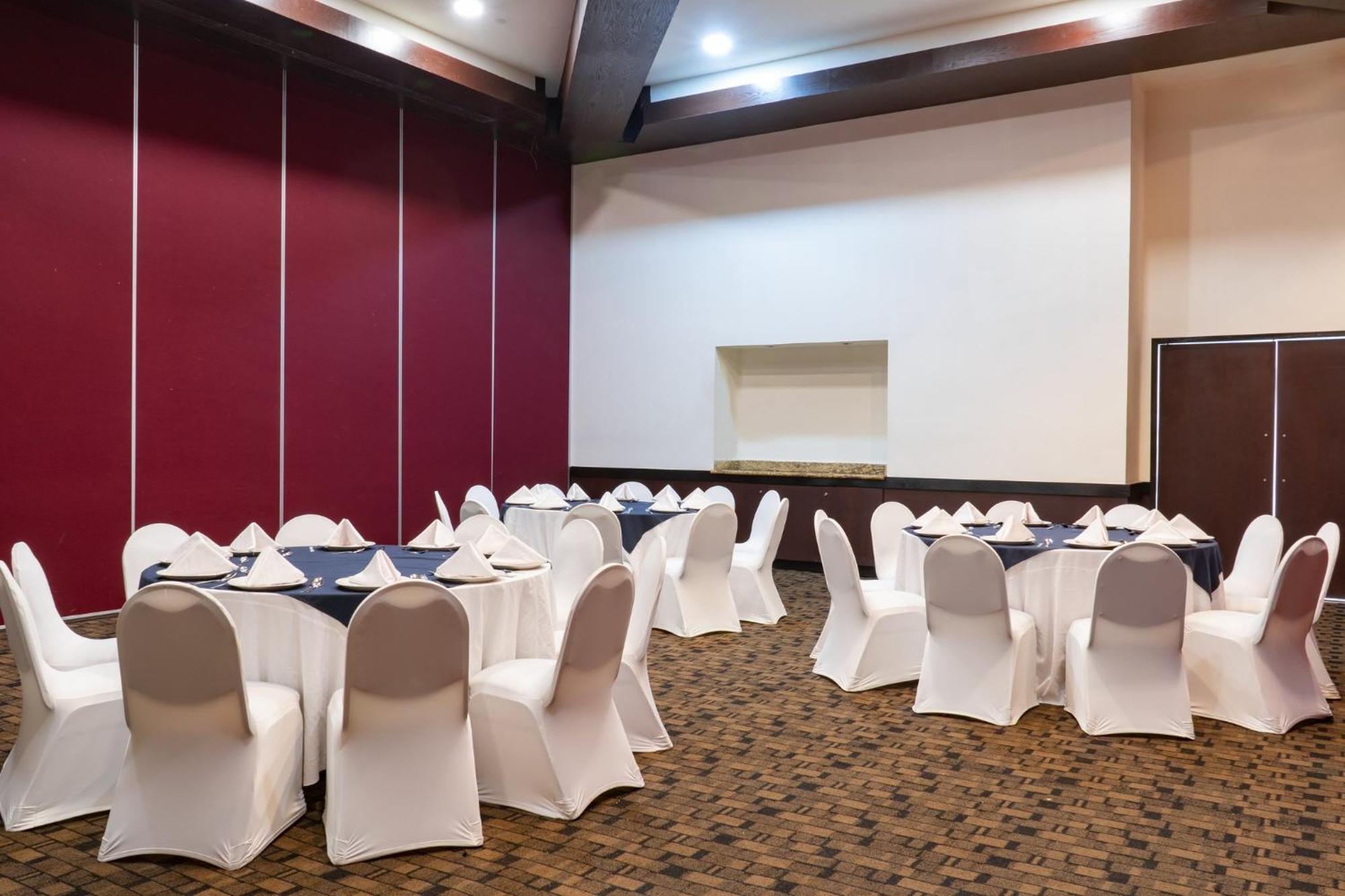 Fiesta Inn Tepic Zewnętrze zdjęcie